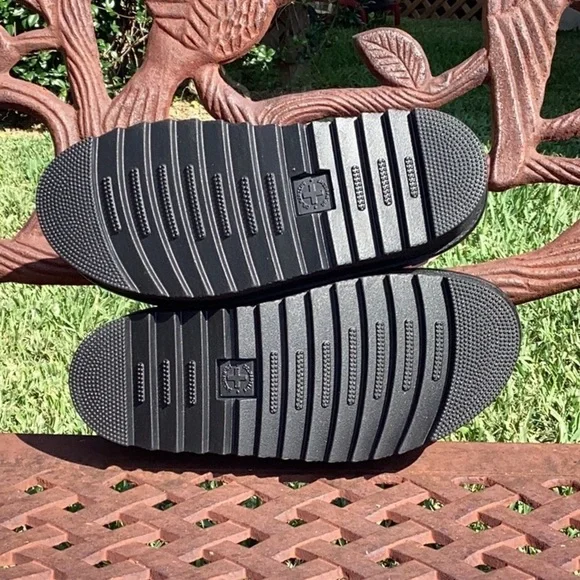 NWT Dr. Martens Blair Quad Vibrant Fondant Pink Strappy Sandals - Picture 7 of 7